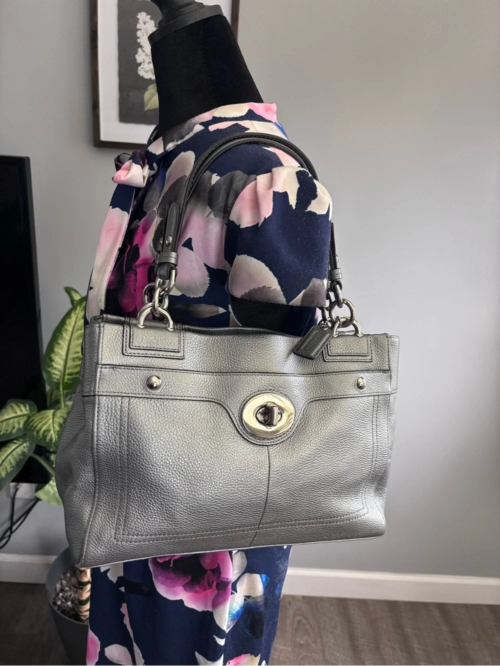 Coach Penelope Carryall Metallic Silver Leather Turnlock Tote
